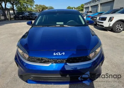 2022 Kia Forte Fe из США, поврежденный, VIN 3KPF24AD4NE464503